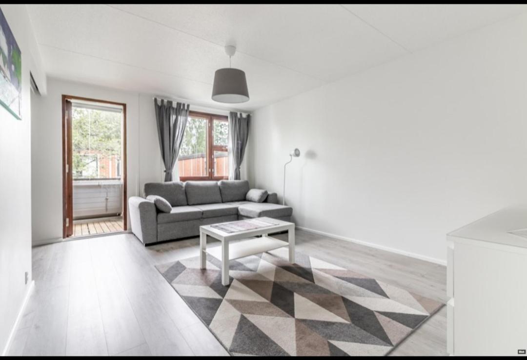 Easy And Short From The Airport Apartment Helsinki Bagian luar foto